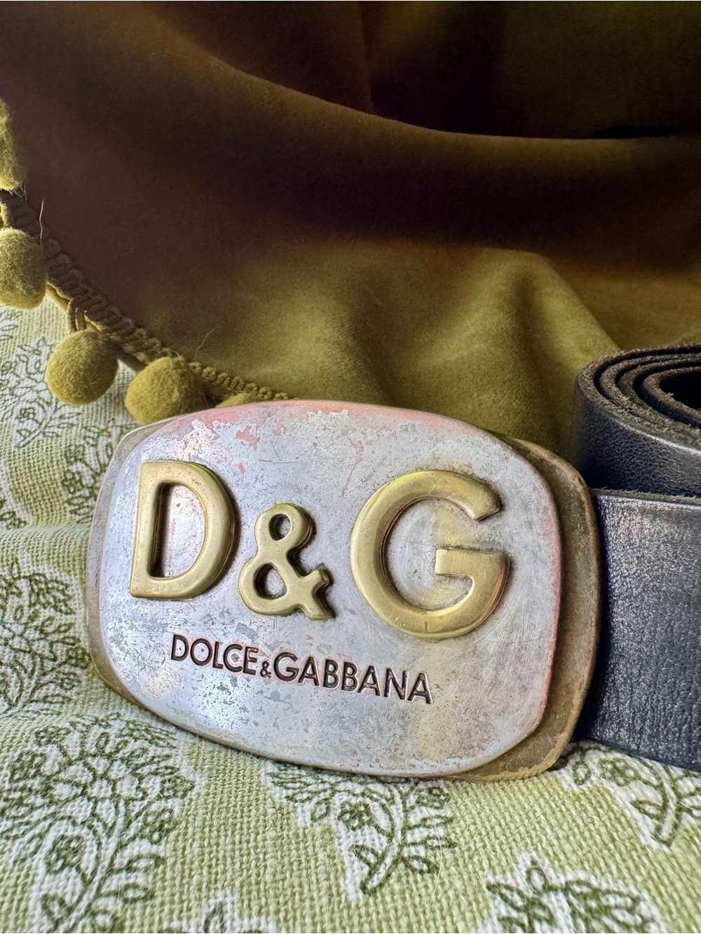 Dolce & Gabbana Black Leather Gold/Silver D&G Logo Buckle Belt 110/52 Authentic